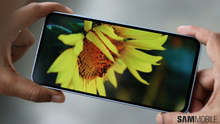 Настолько удачный смартфон, что Samsung не продаёт его в США. Обзор Galaxy A55 с уникальной фишкой — Дисплей и звук. 2