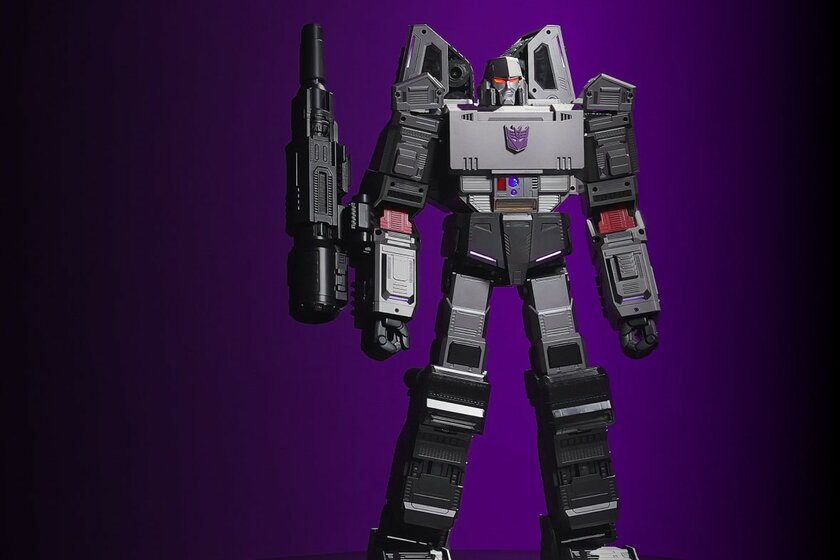 Мегатрон, лидер десептиконов: Hasbro представила игрушку-трансформер с поддержкой голосовых команд